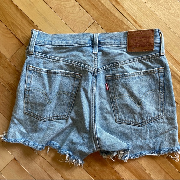 Levis cut off short - Picture 3 of 3